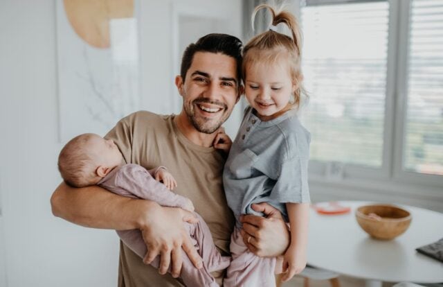 permiso paternidad maternidad días